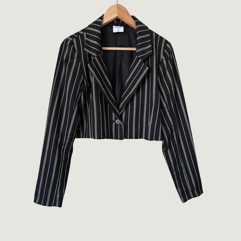 Social Tourist Black Pinstripe Cropped Blazer Retro Minimalist Jacket Womens M